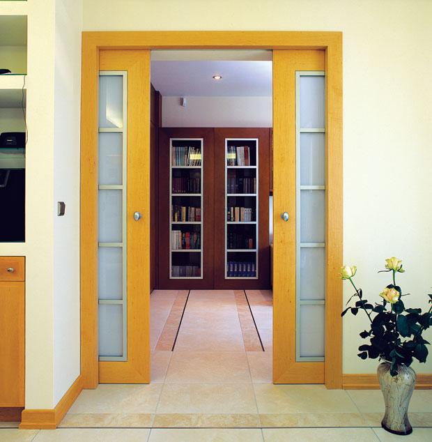 Самостоятельно устанавливаем раздвижные двери в стену в загородном доме или коттедже